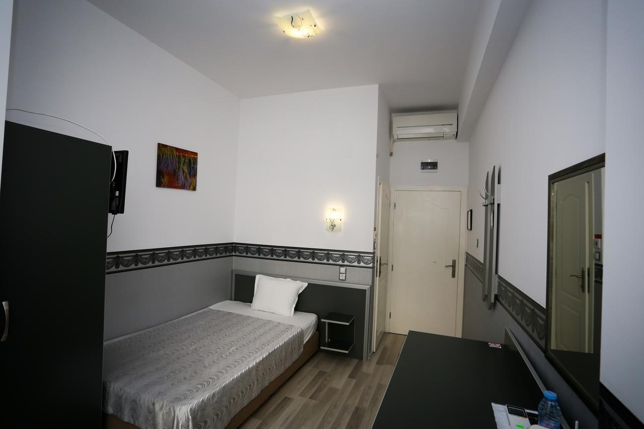 Apart Hotel Central Momchilgrad Exterior foto