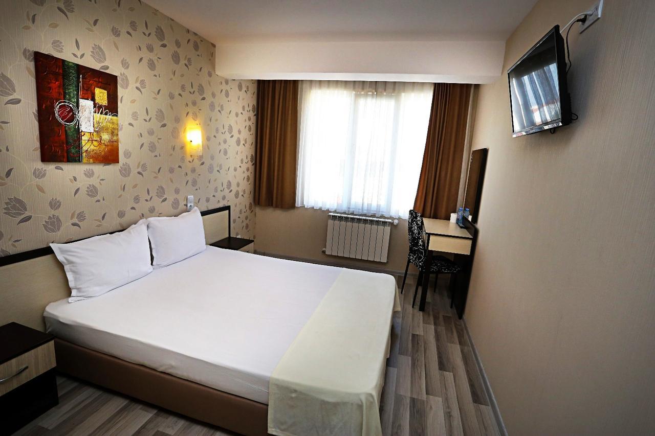 Apart Hotel Central Momchilgrad Exterior foto
